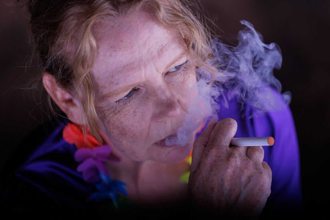 Stage prop cigarette
